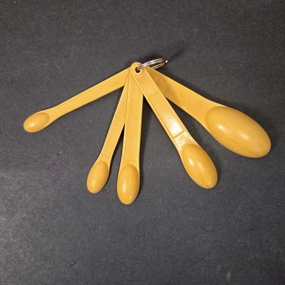 Foley Set of 5 Plastic Measuring Spoons: 1/4,1/2, and 1 Tsp, and 1/2 and 1 Tbs - Picture 1 of 3